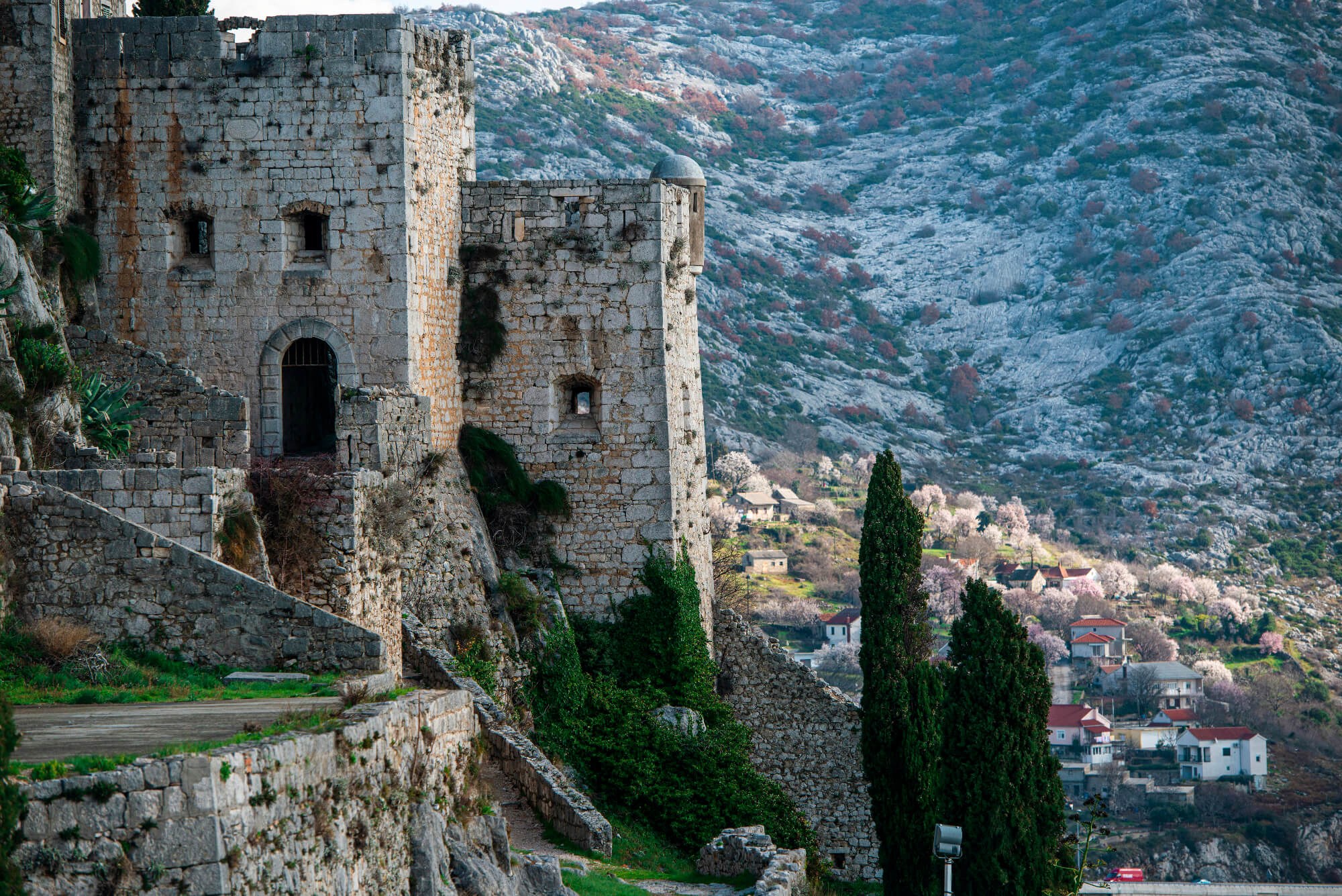 klis fortress towers